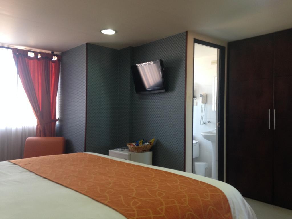 Hotel Plaza Muisca Тунха Екстер'єр фото