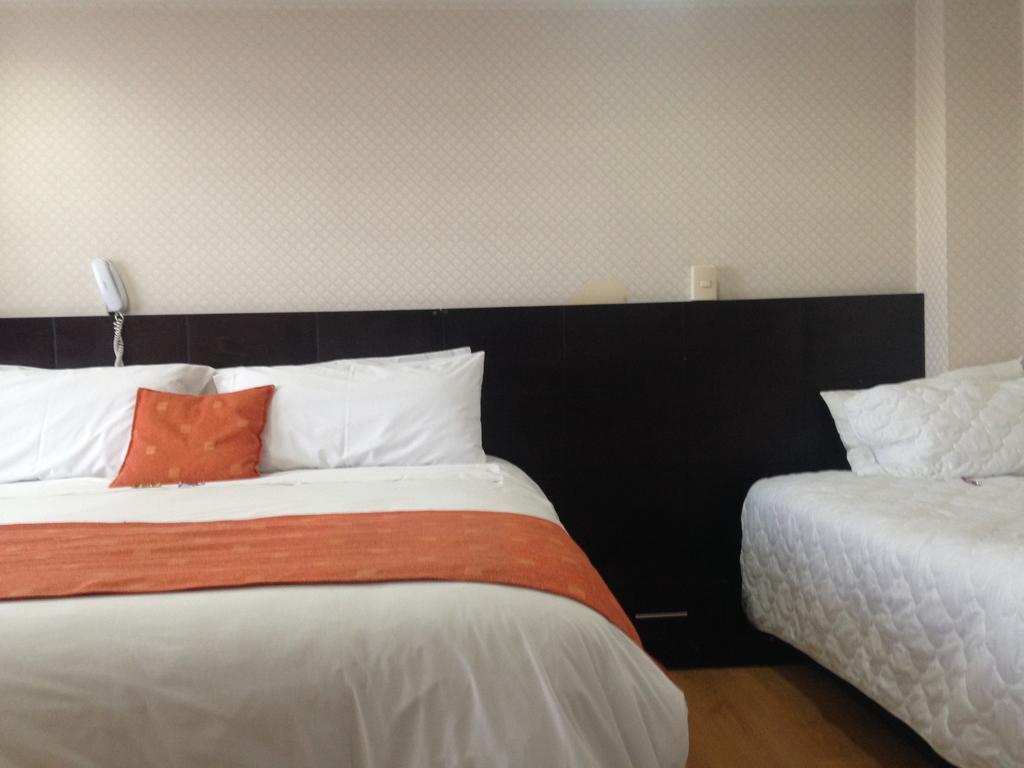 Hotel Plaza Muisca Тунха Екстер'єр фото