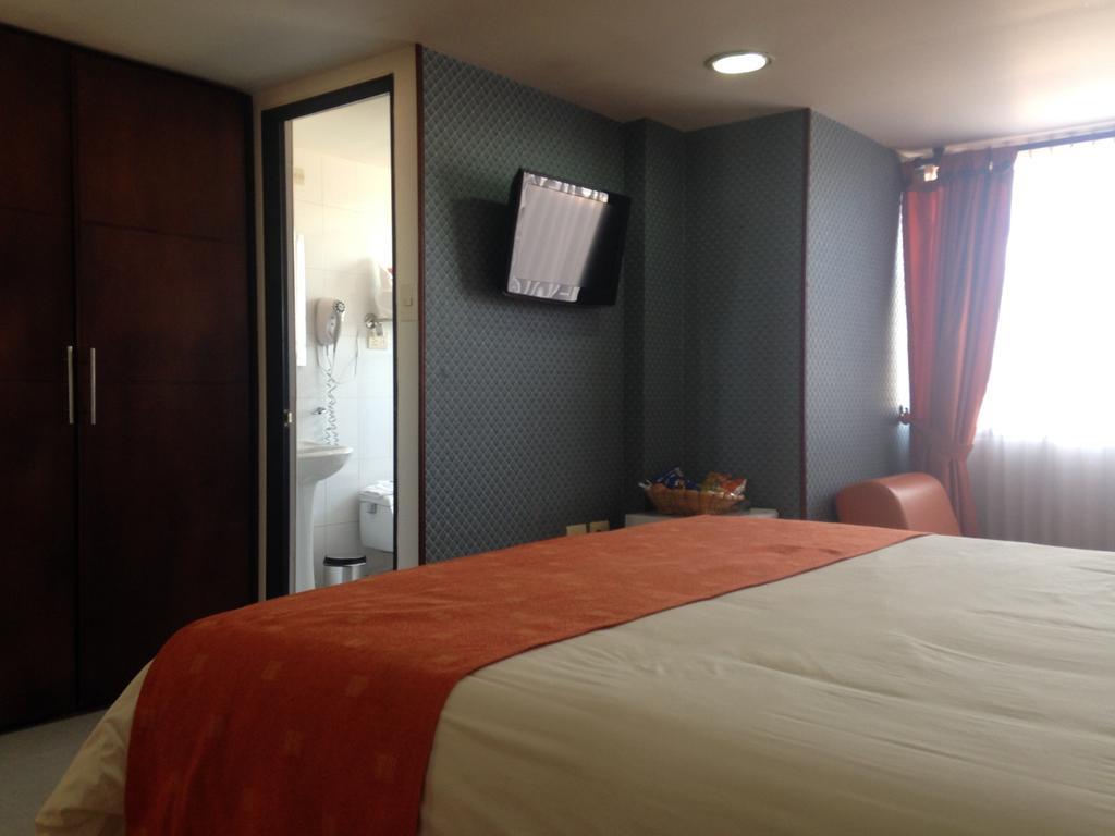 Hotel Plaza Muisca Тунха Екстер'єр фото